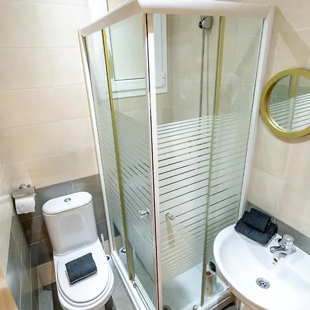 Con Vistas A La Gran Catedral